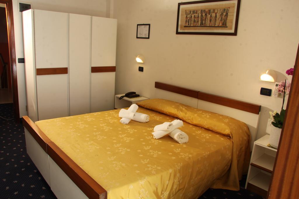 Hotel Tilly 3*