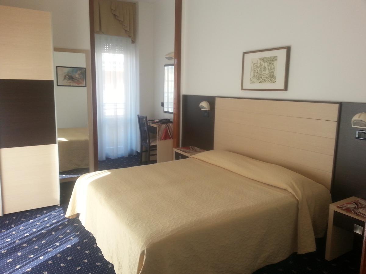 Hotel Tilly 3*